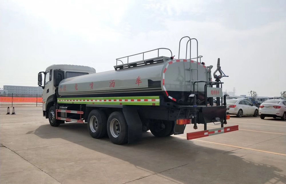 國(guó)六18立方東風(fēng)天龍后雙橋 灑水車(chē)